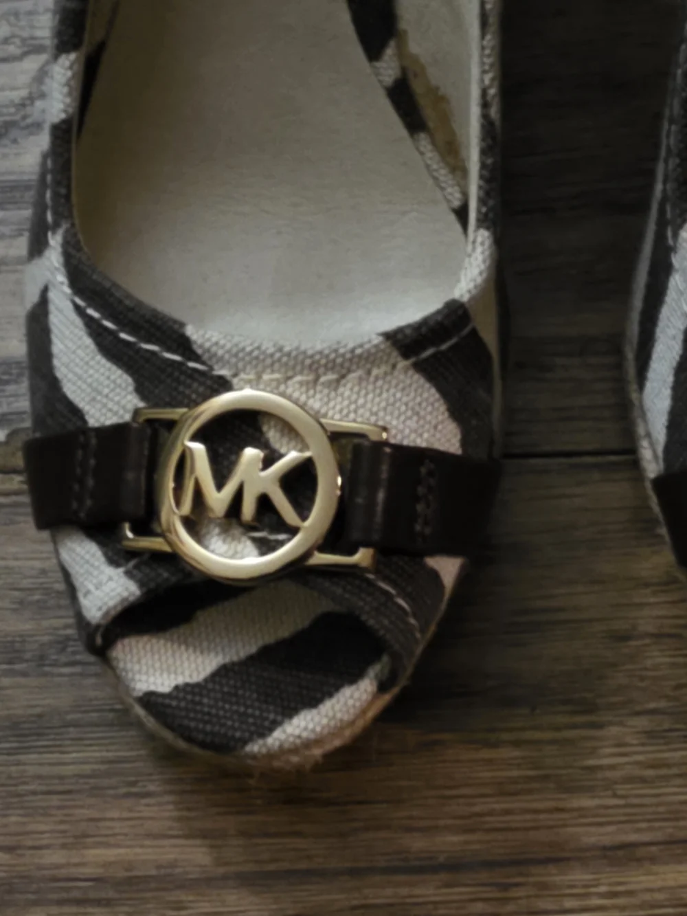 Michael Kors Women's Zebra Print Peep-Toe Pumps in Black and White Size 8